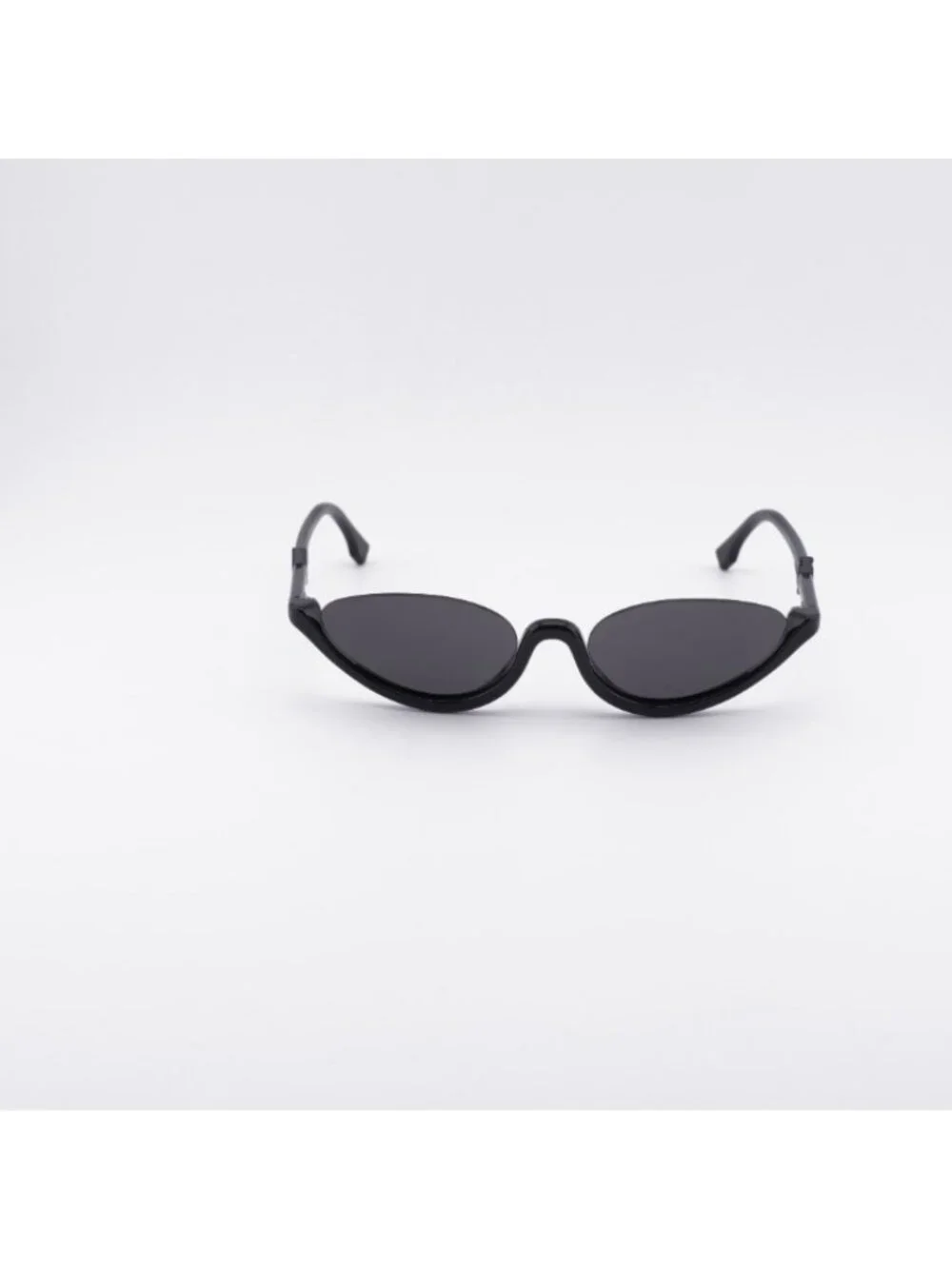 Fendi FE40178U 01A Sunglasses Shiny Black Cat Eye Frame, Smoke Lenses